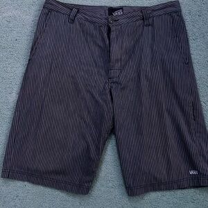 Size 34 M Vans shorts